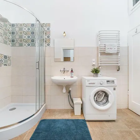 Two Separate Bedrooms,10 Min Walk To The Center By Homeclick Apartmán *