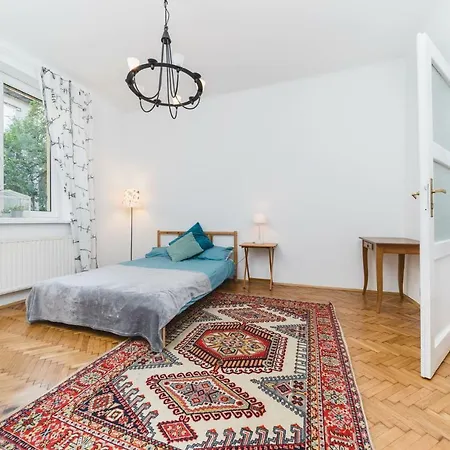 Two Separate Bedrooms,10 Min Walk To The Center By Homeclick Cracovia