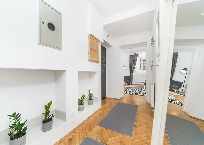 Two Separate Bedrooms,10 Min Walk To The Center By Homeclick Apartamento *